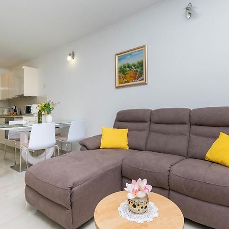 Apartment Ivanka Omis Exterior photo