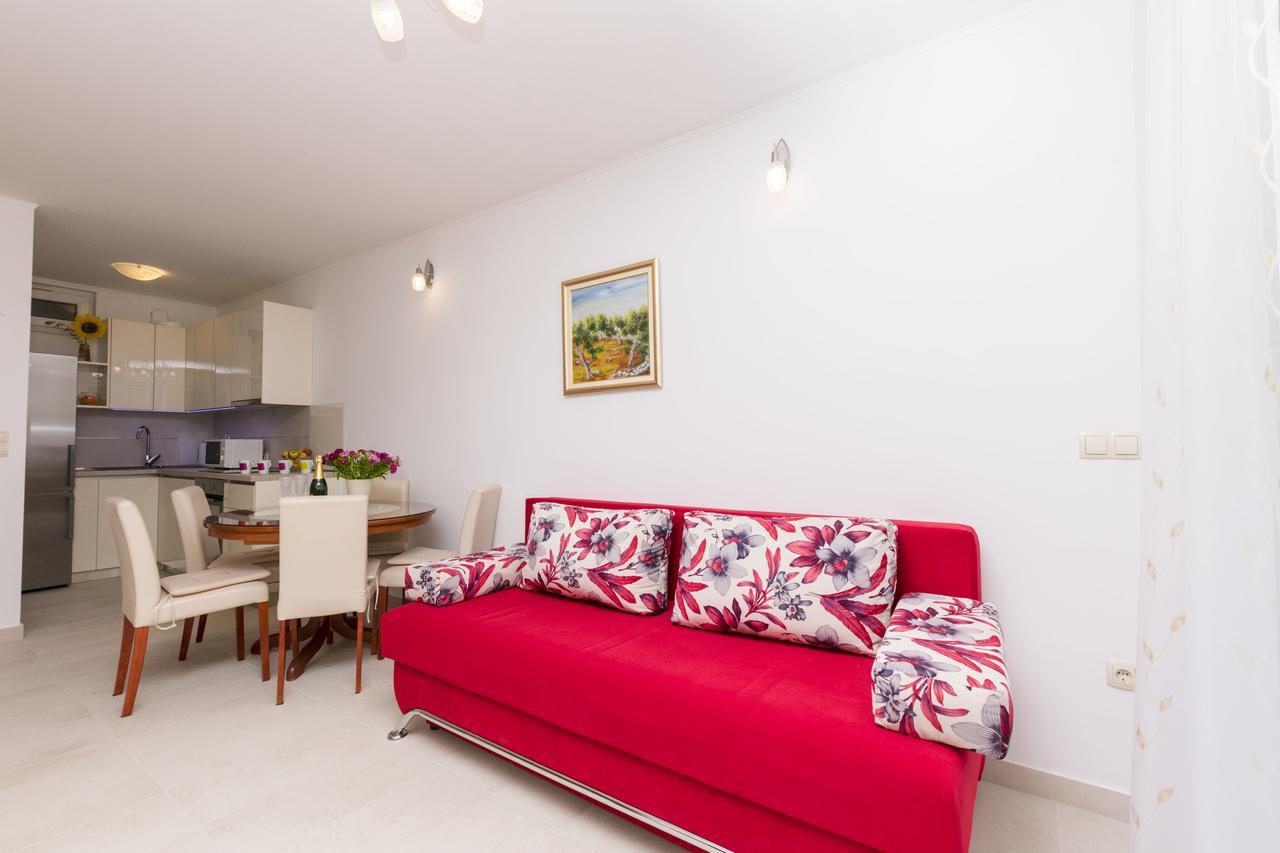 Apartment Ivanka Omis Exterior photo